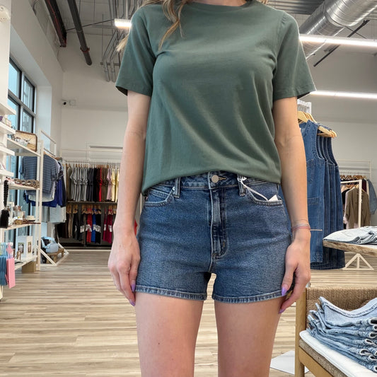 JBD Clean Hem Shorts